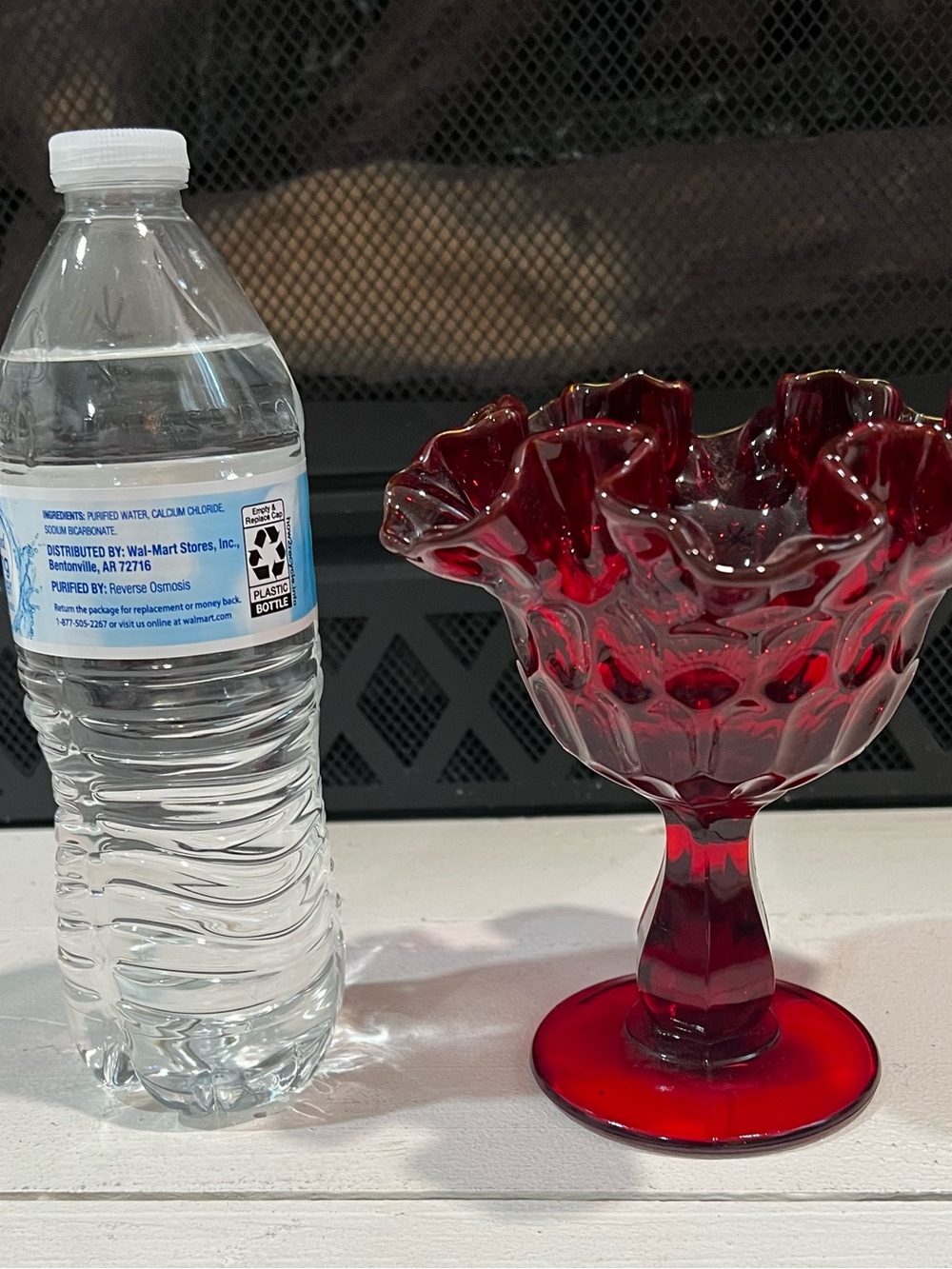 Elegant Red Ruffled Glass Dessert Compote - Picture 2 of 3
